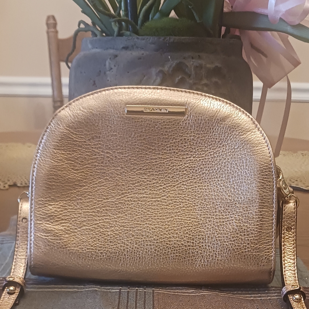 Brahmin Rose Gold Women's Crossbody with Adjustable Strap. (Like new)